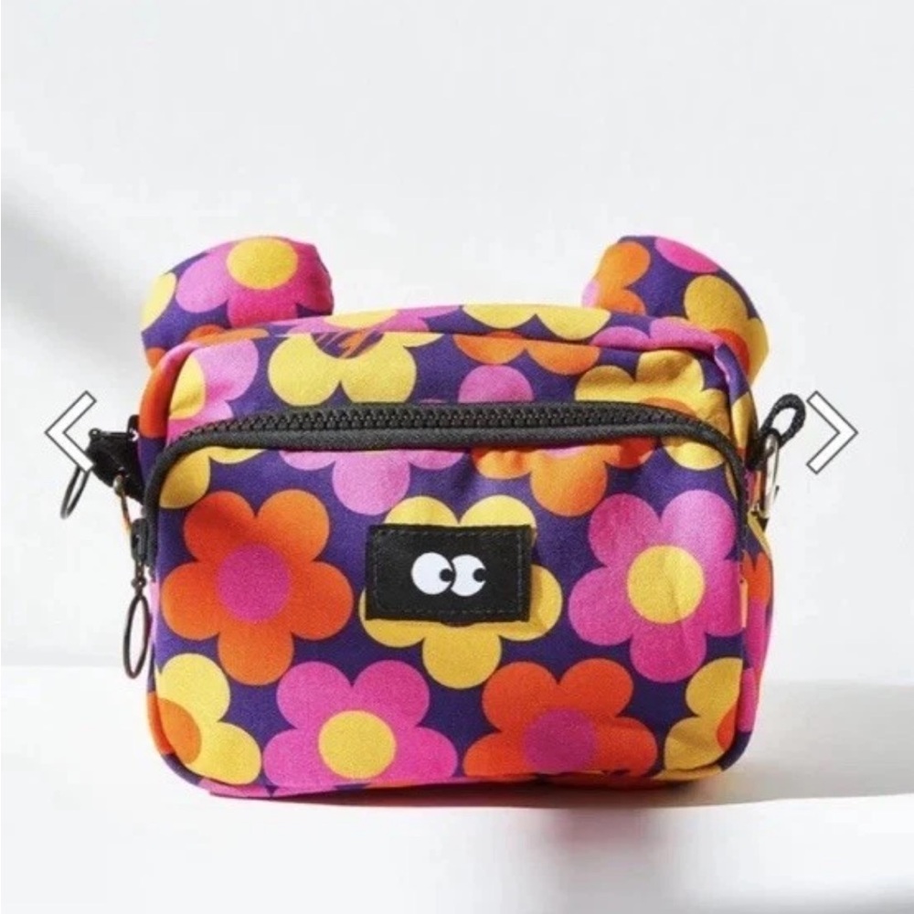 Lazy oaf groovy floral bear bag